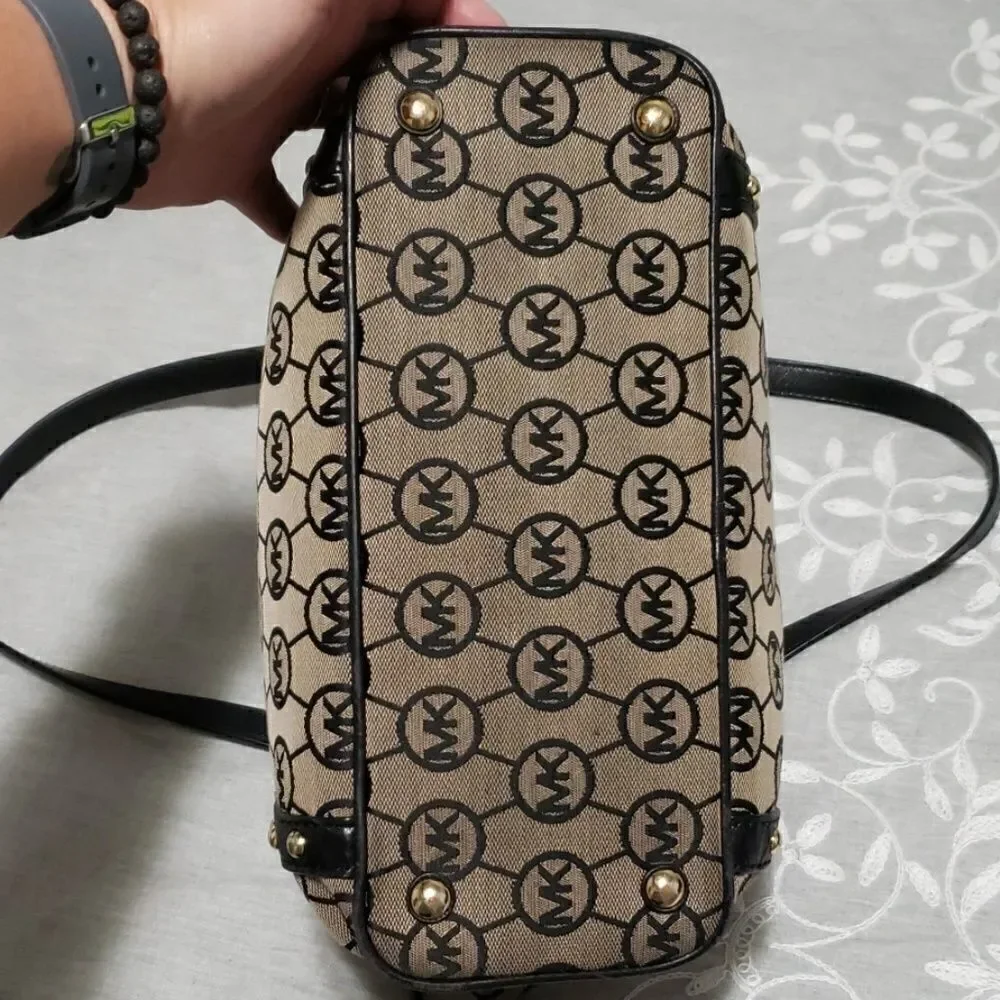 Michael Kors Jetset Tote In Black And Tan Logo Print